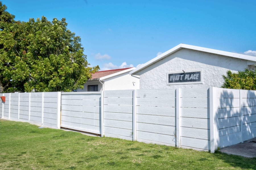 3 Bedroom Property for Sale in Francis Evatt Park Eastern Cape
